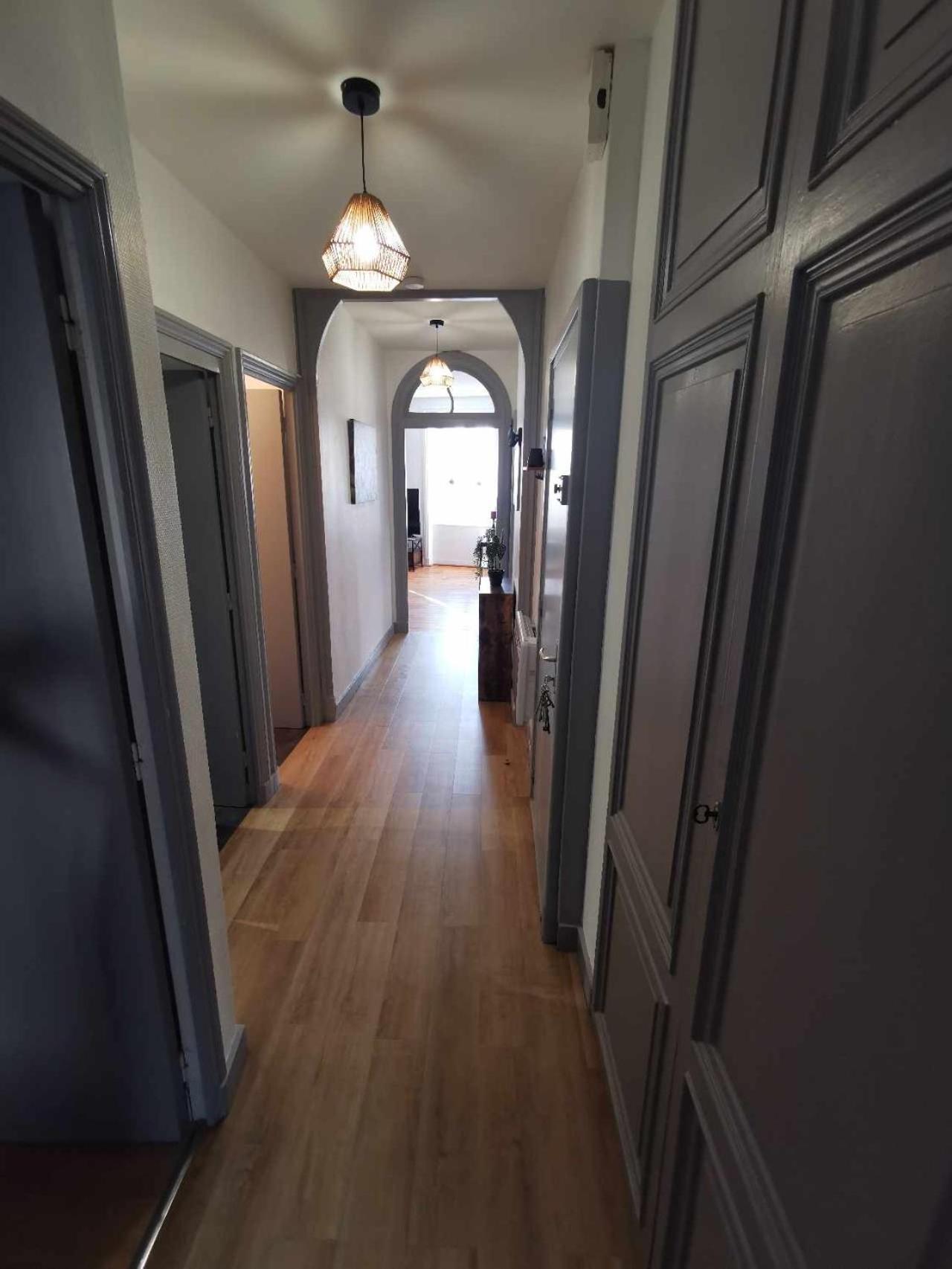 Bel Appartement De 1 A 7 Personnes Ambert Bagian luar foto