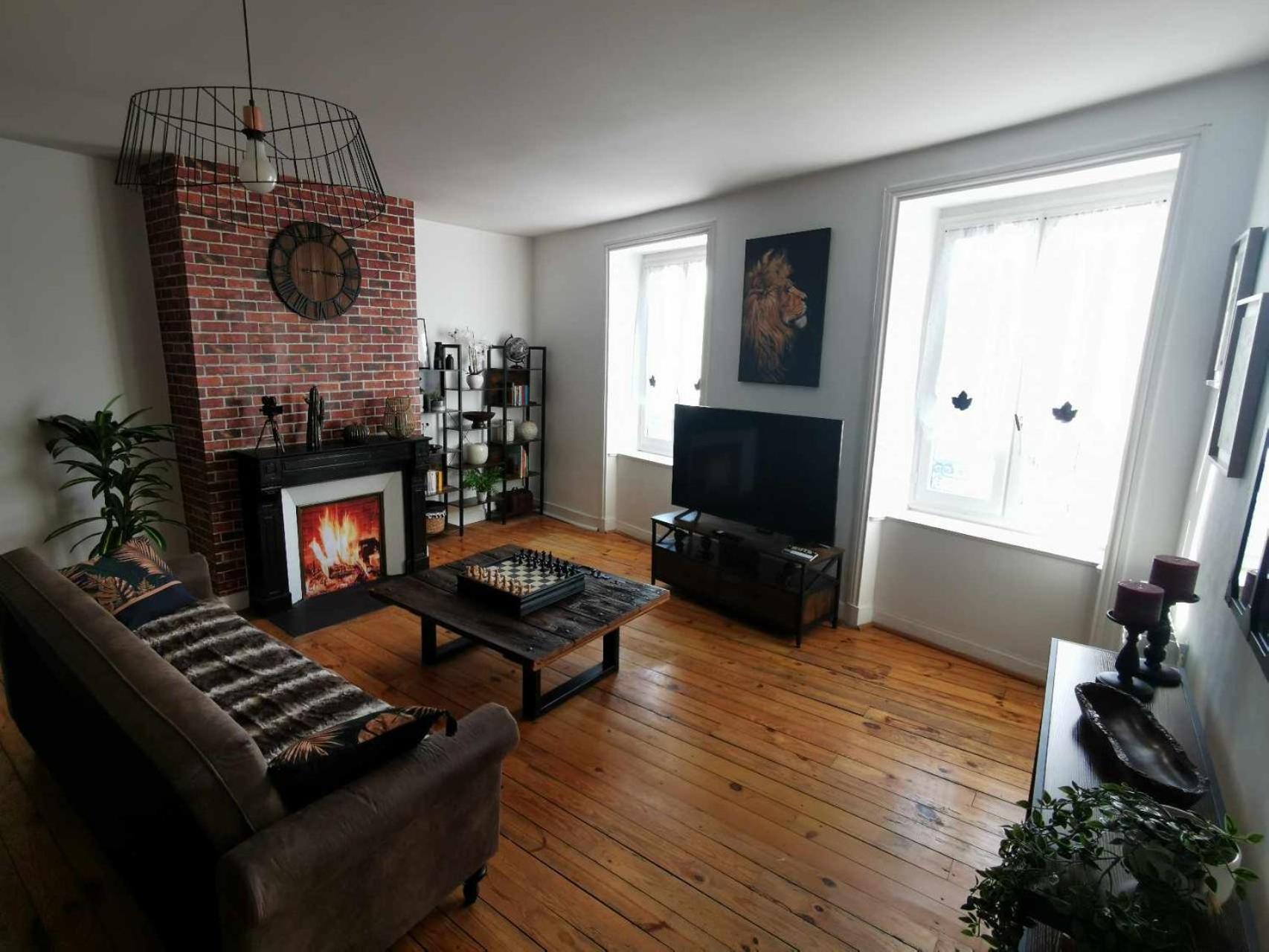 Bel Appartement De 1 A 7 Personnes Ambert Bagian luar foto