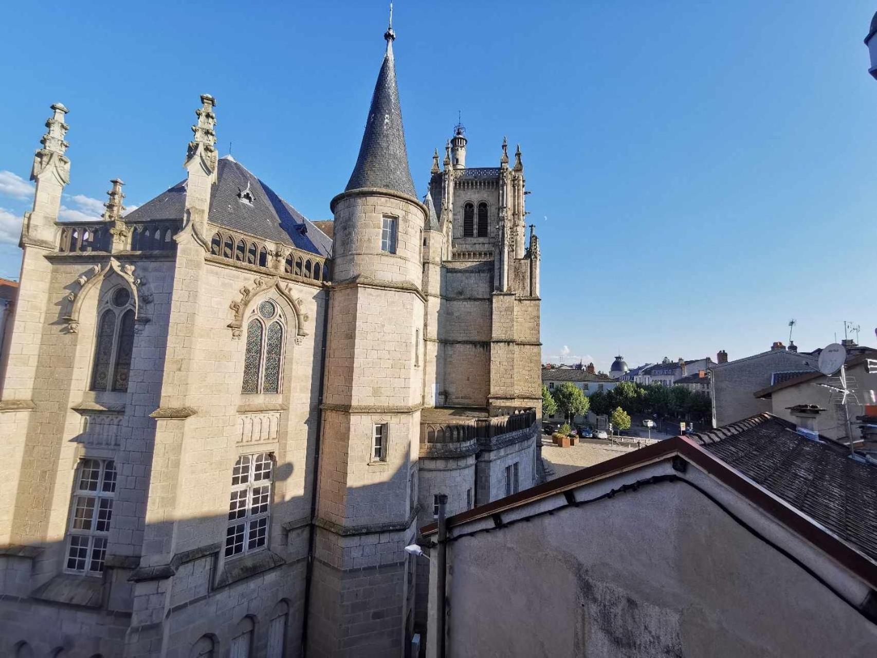 Bel Appartement De 1 A 7 Personnes Ambert Bagian luar foto