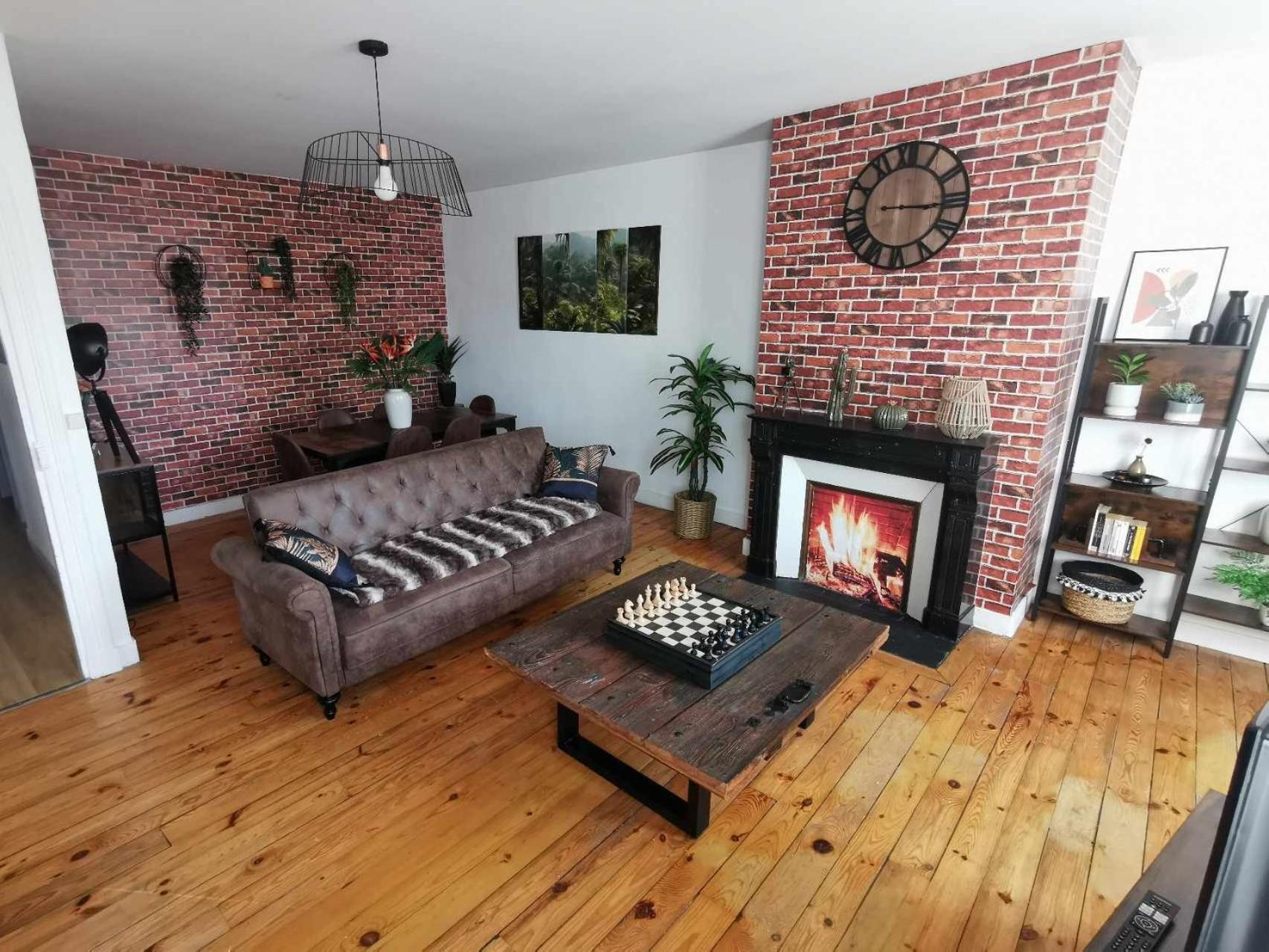 Bel Appartement De 1 A 7 Personnes Ambert Bagian luar foto