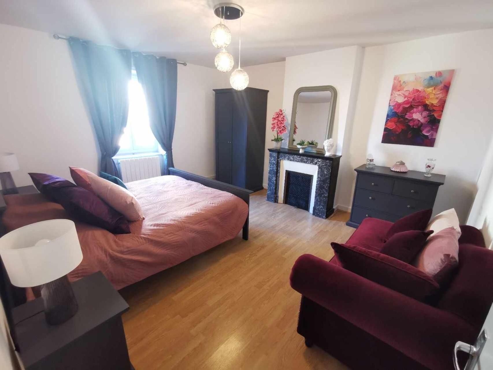 Bel Appartement De 1 A 7 Personnes Ambert Bagian luar foto