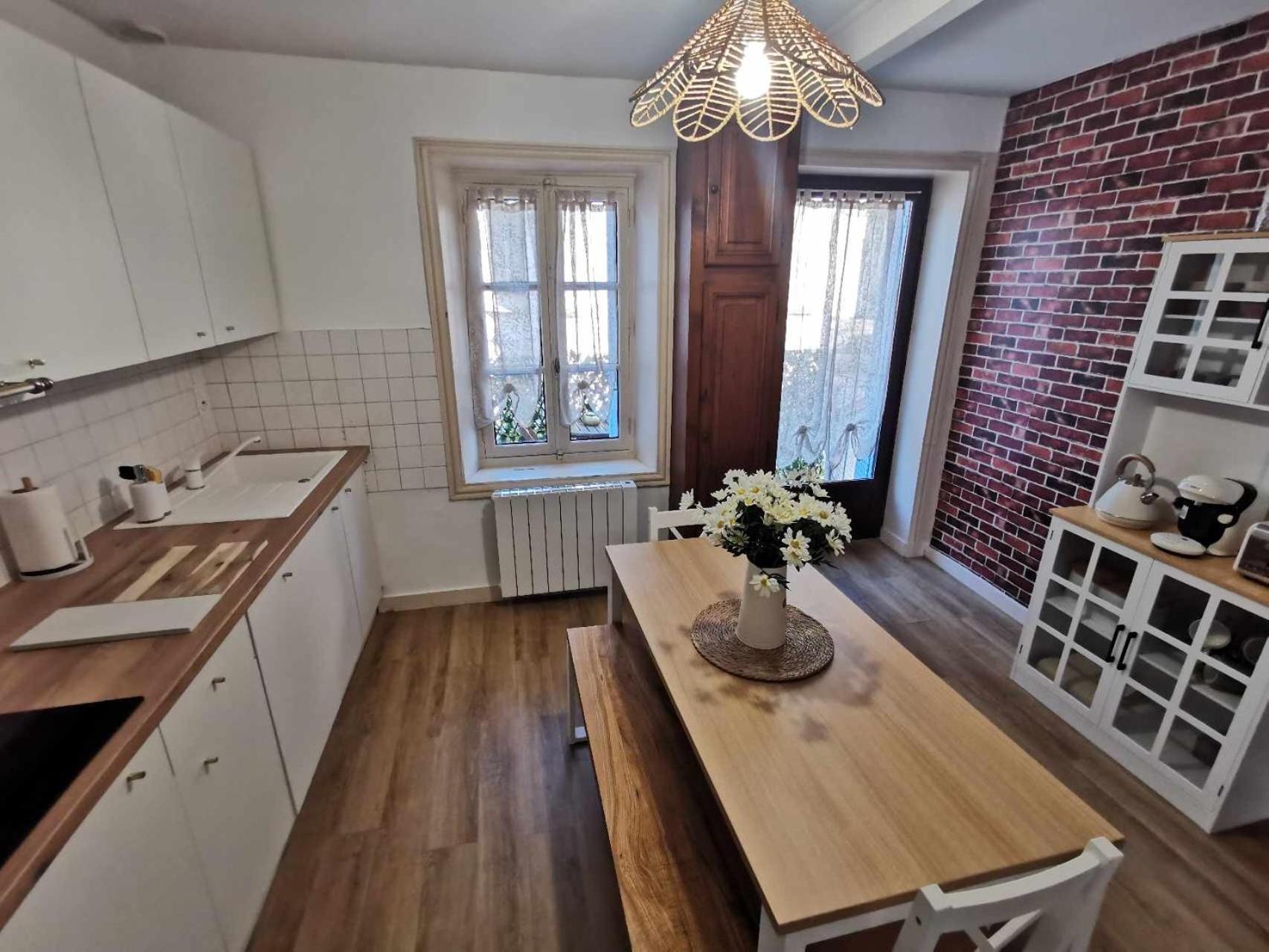 Bel Appartement De 1 A 7 Personnes Ambert Bagian luar foto