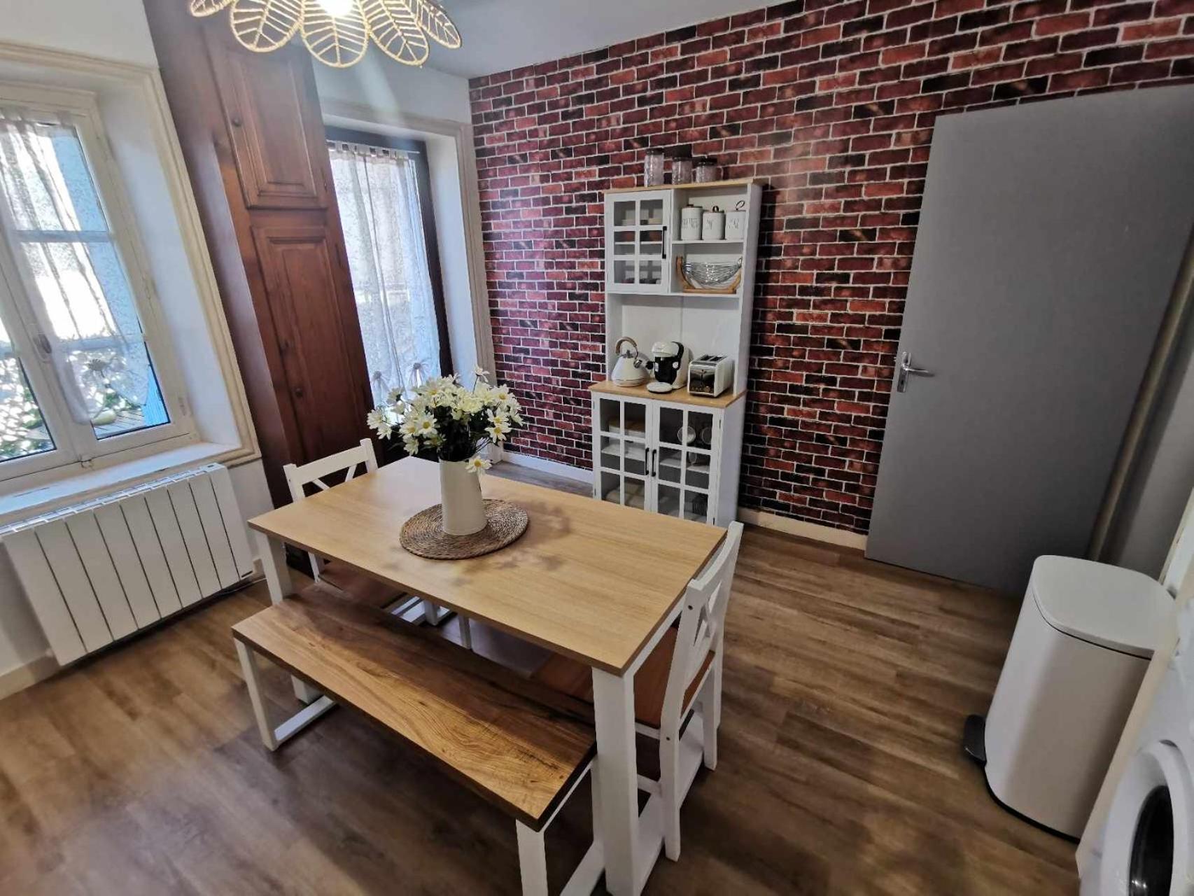 Bel Appartement De 1 A 7 Personnes Ambert Bagian luar foto